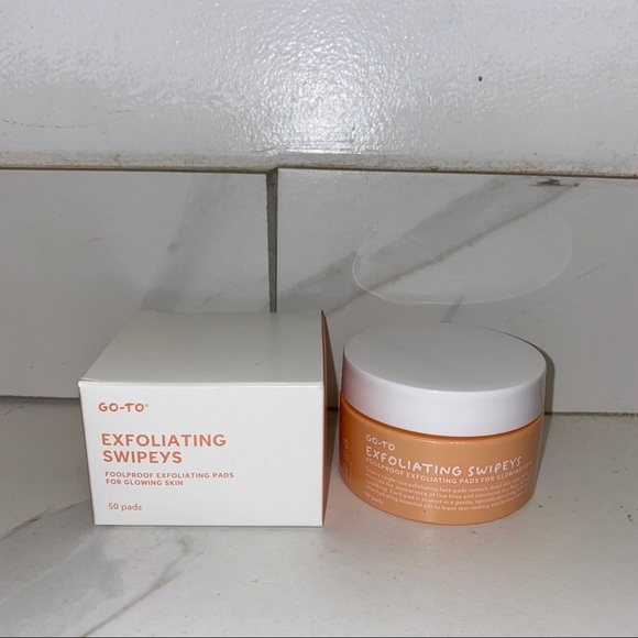 NIB $46 Go-To Face Exfoliating Swipeys 50 pads - Picture 14 of 16